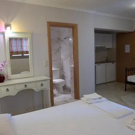 Pensionat Akrogiali 3*