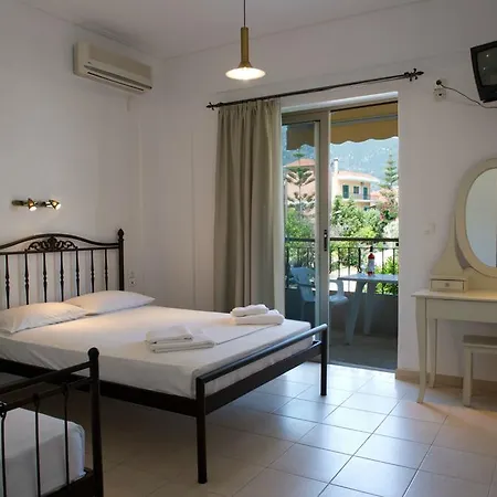 Pensionat Akrogiali 3*