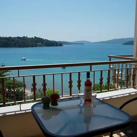 Pensionat Akrogiali 3*