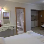 招待所 Akrogiali 3*