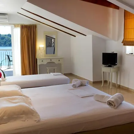 Akrogiali Гостевой дом 3*