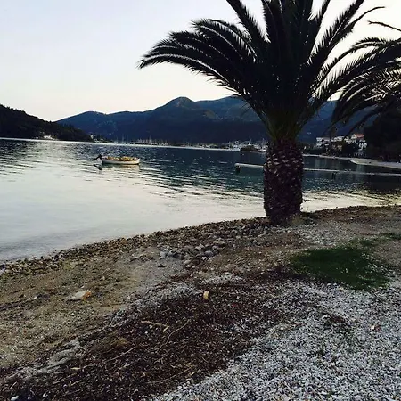 Gæstehus Akrogiali Nydri (Lefkada)