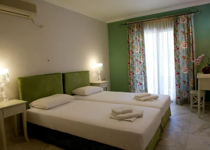 بيت ضيافة Akrogiali 3*